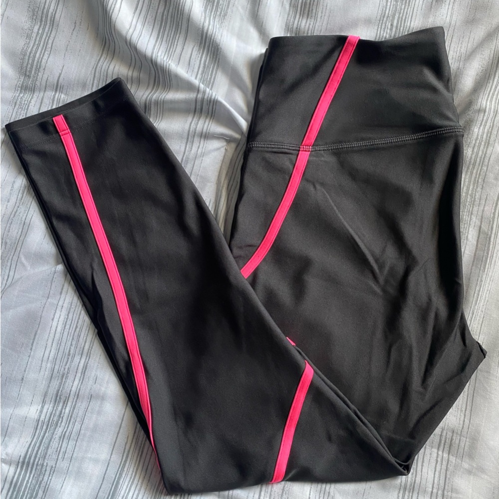 Under Armour dark gray and pink Legging